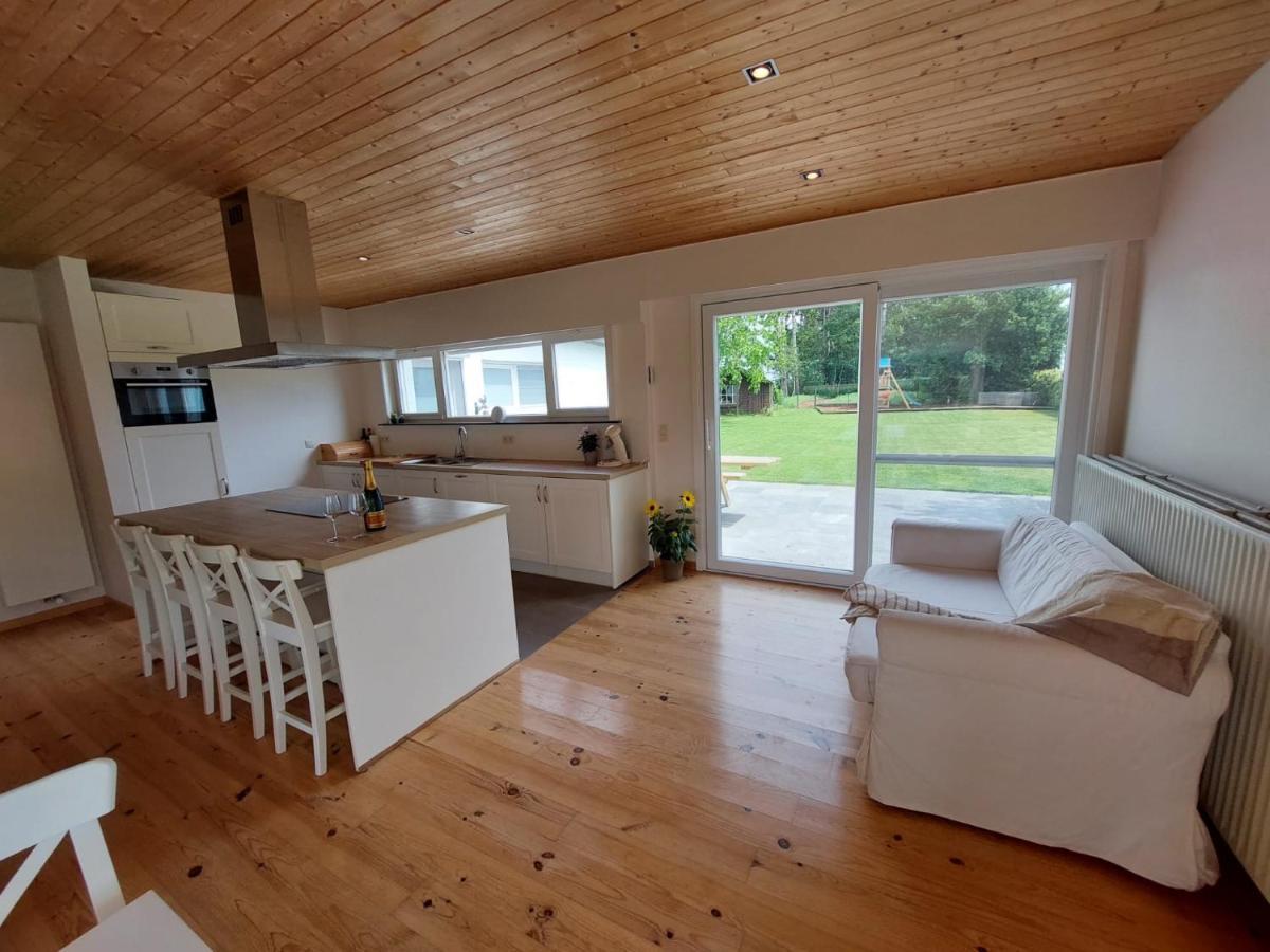 Vakantiewoning Met Permanent Verwarmd Zwembad En Sauna Koekelare 외부 사진
