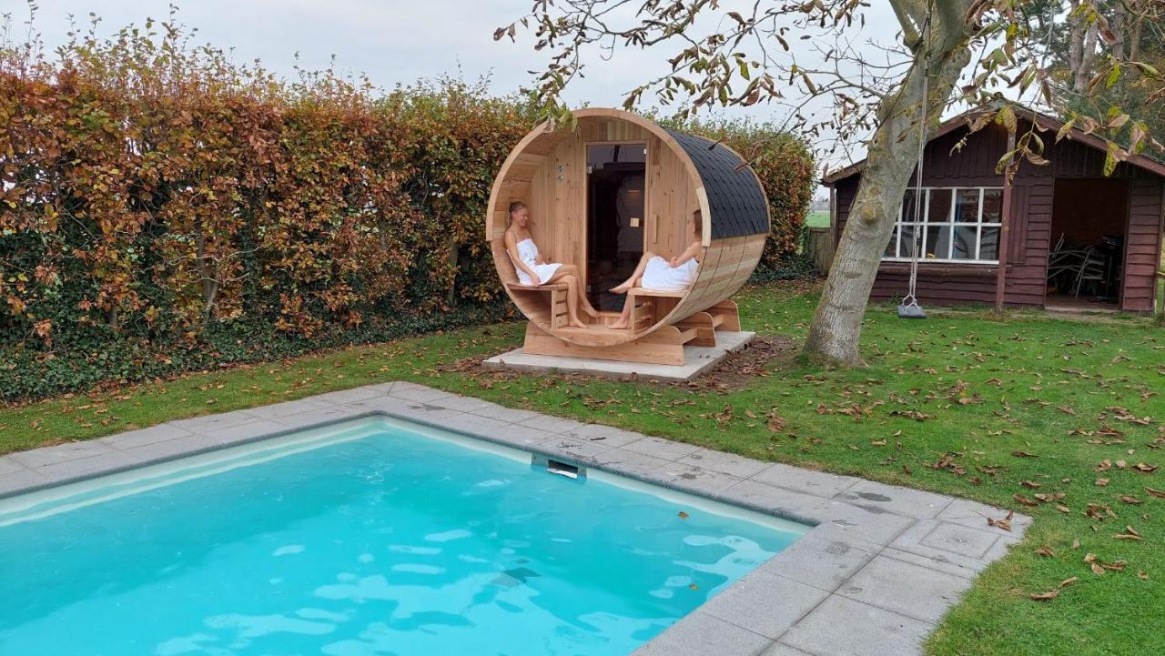 Vakantiewoning Met Permanent Verwarmd Zwembad En Sauna Koekelare 외부 사진