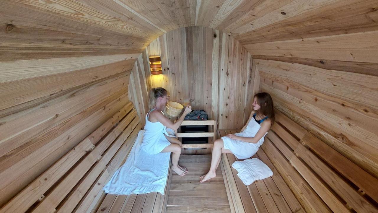 Vakantiewoning Met Permanent Verwarmd Zwembad En Sauna Koekelare 외부 사진
